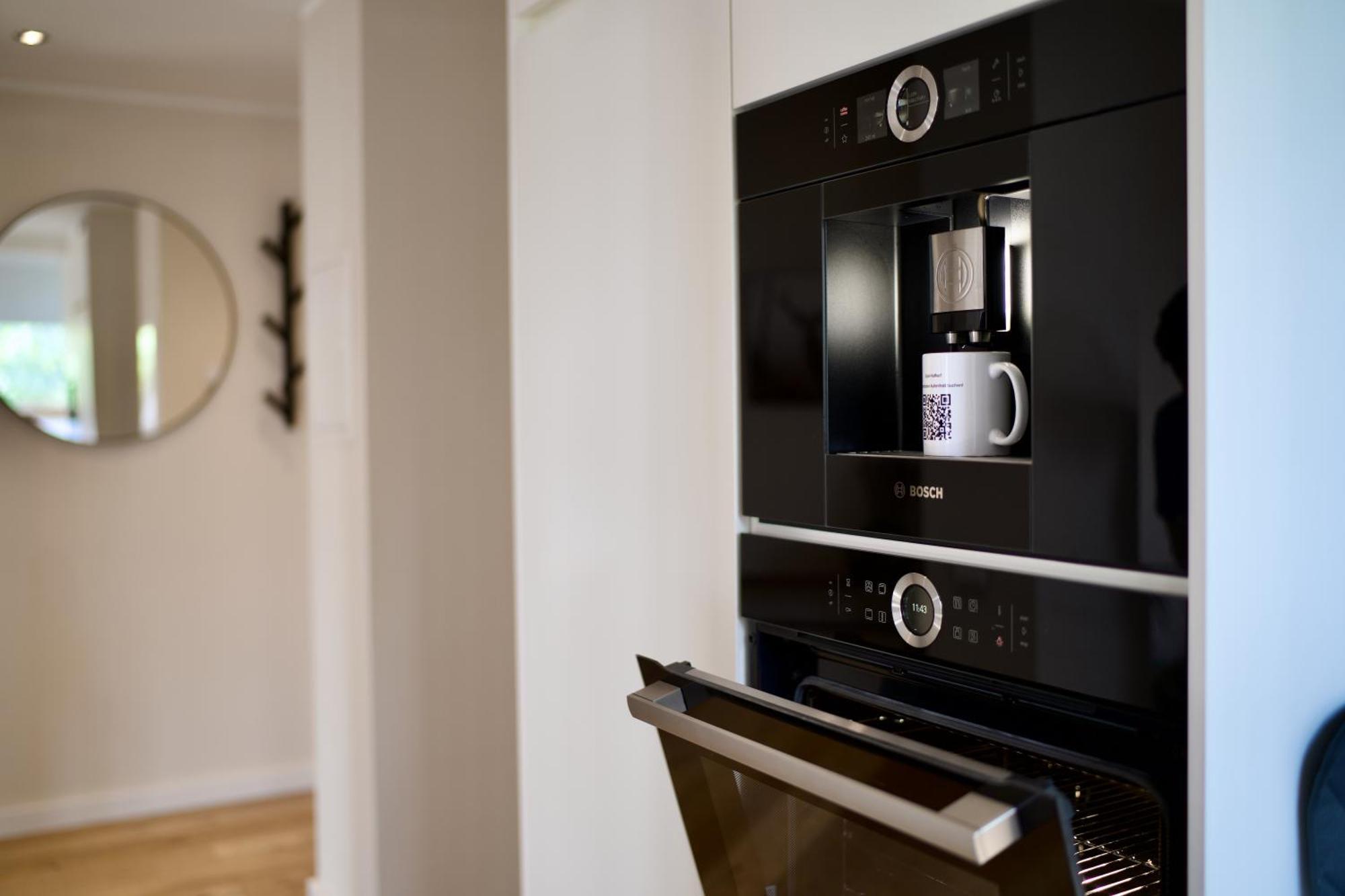 Edler Wohnraum Noble Stadtoase Mit Boxspringbett, Kaffeevollautomat & Parkplatz Τσβικάου Εξωτερικό φωτογραφία