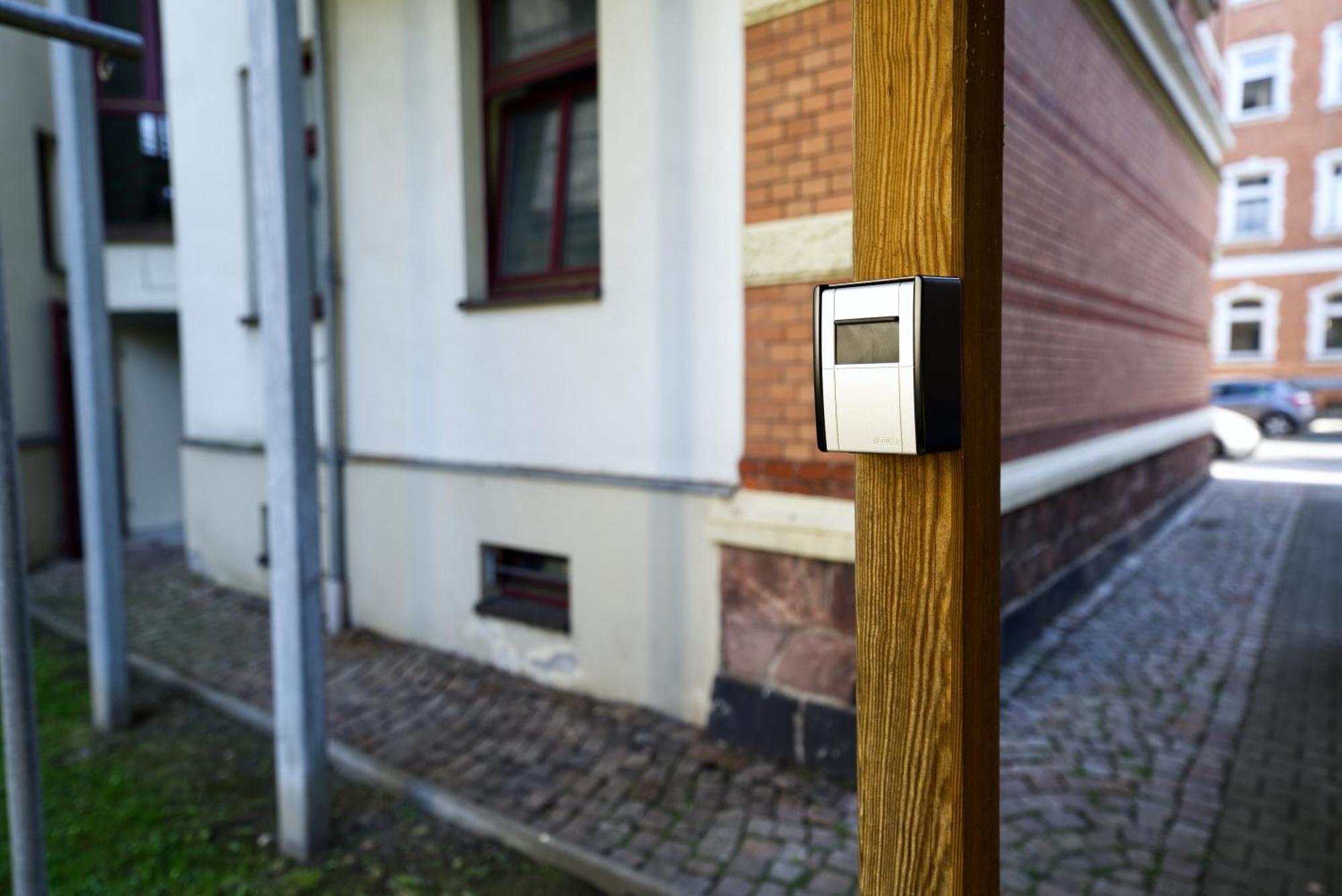 Edler Wohnraum Noble Stadtoase Mit Boxspringbett, Kaffeevollautomat & Parkplatz Τσβικάου Εξωτερικό φωτογραφία