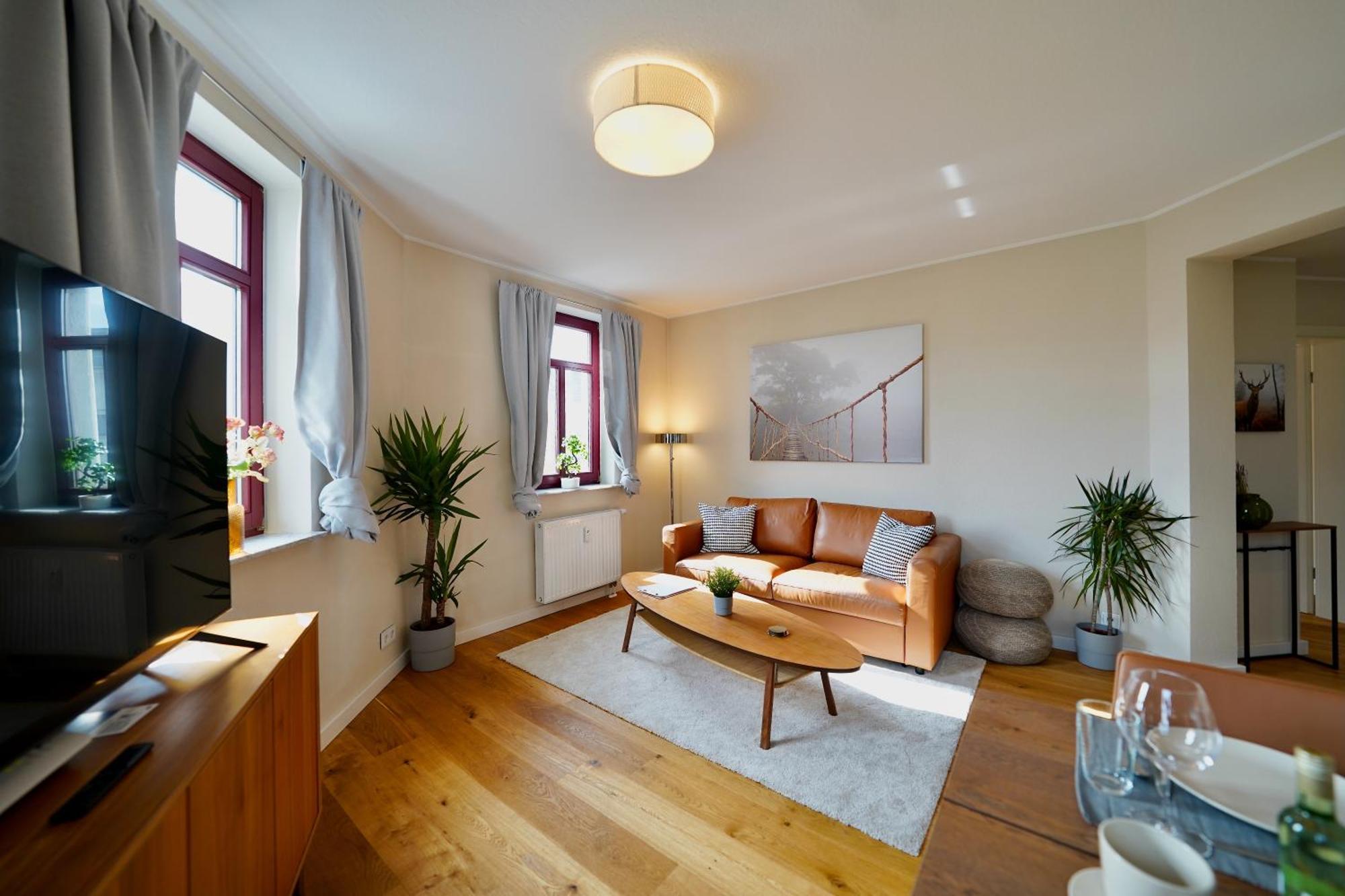 Edler Wohnraum Noble Stadtoase Mit Boxspringbett, Kaffeevollautomat & Parkplatz Τσβικάου Εξωτερικό φωτογραφία