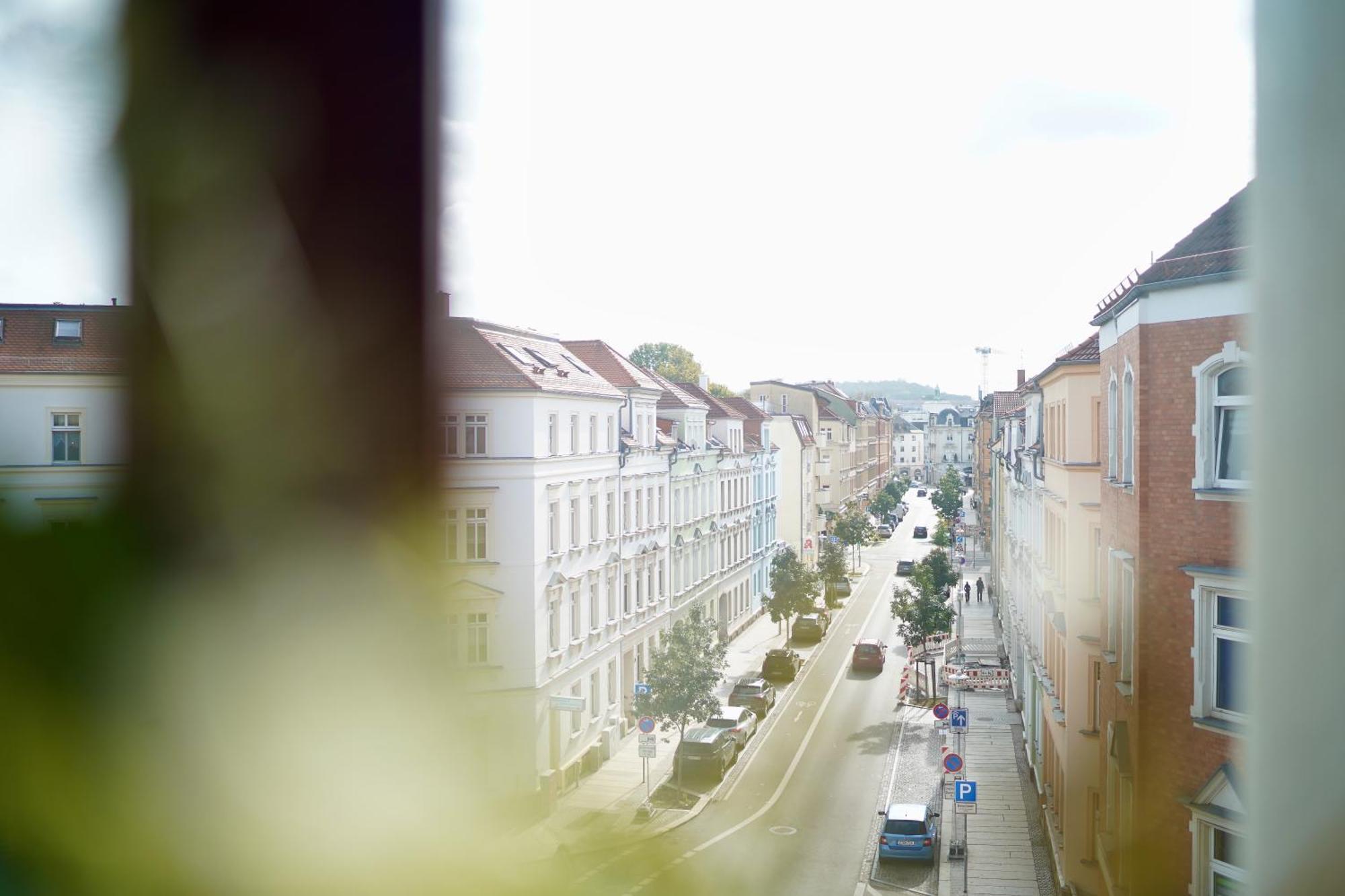 Edler Wohnraum Noble Stadtoase Mit Boxspringbett, Kaffeevollautomat & Parkplatz Τσβικάου Εξωτερικό φωτογραφία