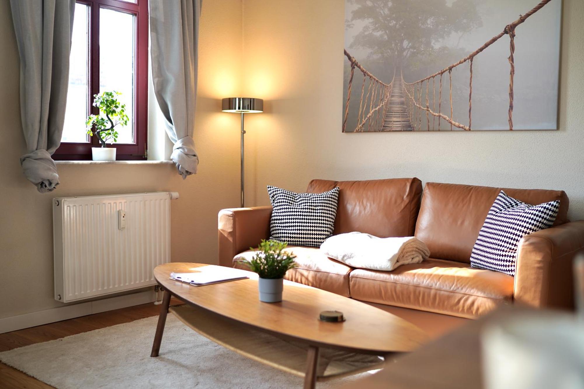 Edler Wohnraum Noble Stadtoase Mit Boxspringbett, Kaffeevollautomat & Parkplatz Τσβικάου Εξωτερικό φωτογραφία
